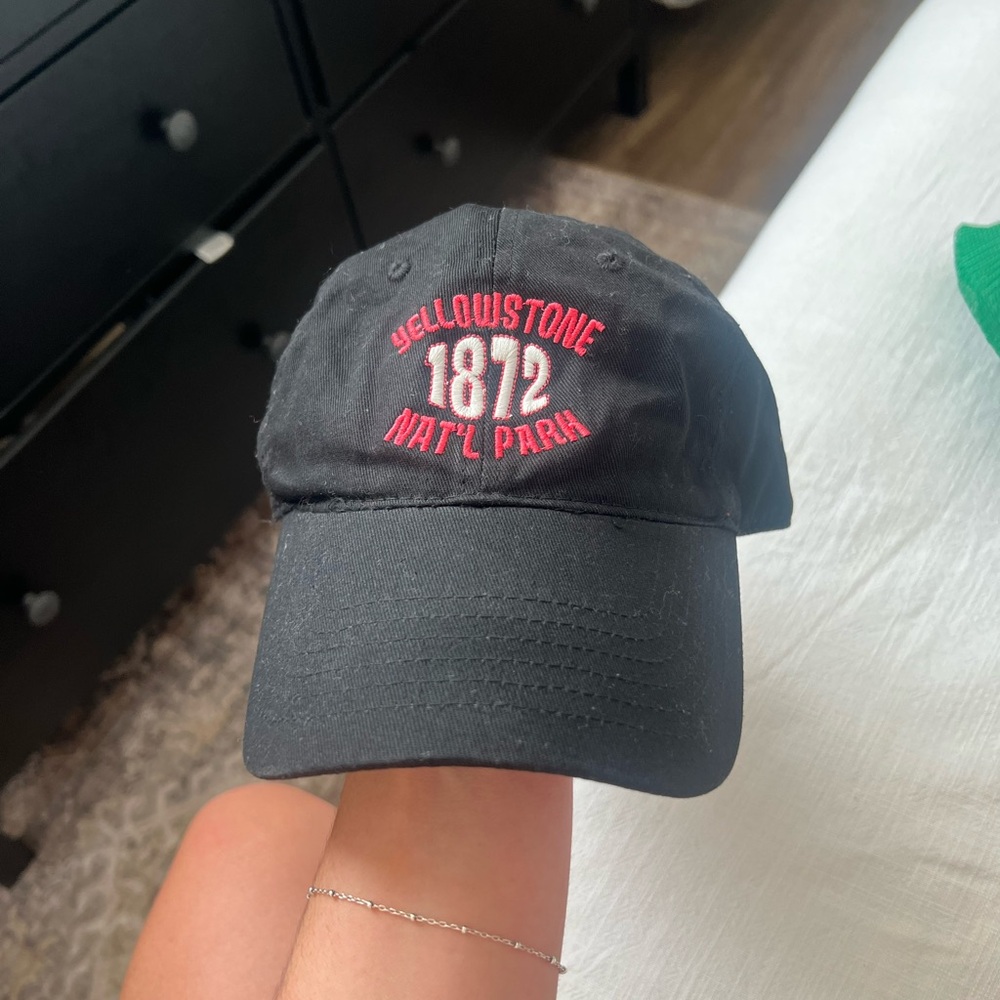 Black Yellowstone 1872 Cap